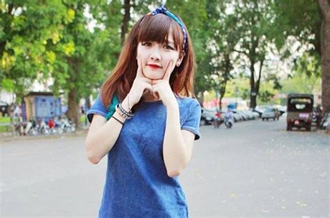 Hường Hana lộ clip sex show hàng thủ dâm full HD