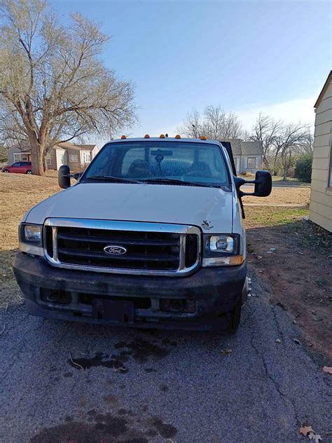 2004 Ford F-350 · XL Cab & Chassis 2D - Commercial Trucks - Weatherford