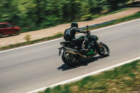 Hyper Naked Bike Vergleich Kawasaki Z H SE