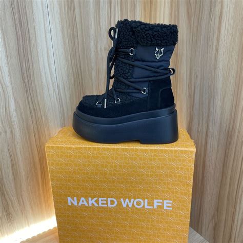Naked Wolfe