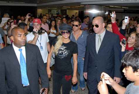 Paris Hilton Straight Beautiful High Resolution Babe Posing