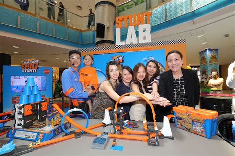 Shopping Plus More The Launch Of The Hot Wheels Track Builder Combined With Mega Construx