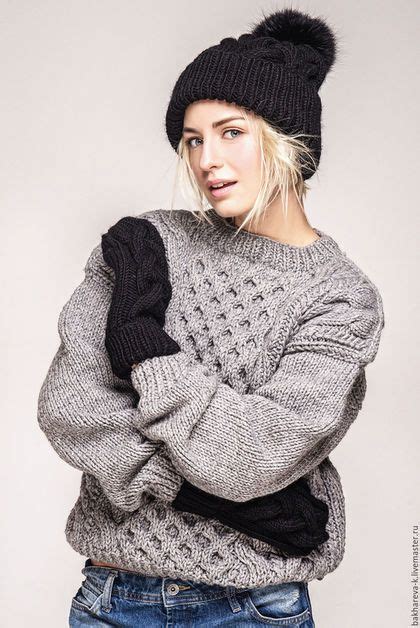 Купить или заказать Вязаный комплект 'Косы' в интернет-магазине на ...