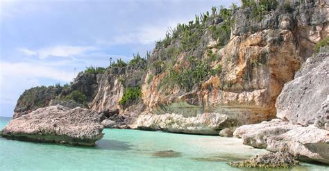 Bahía de las Aguilas: Beach Day Trip by Boat | GetYourGuide