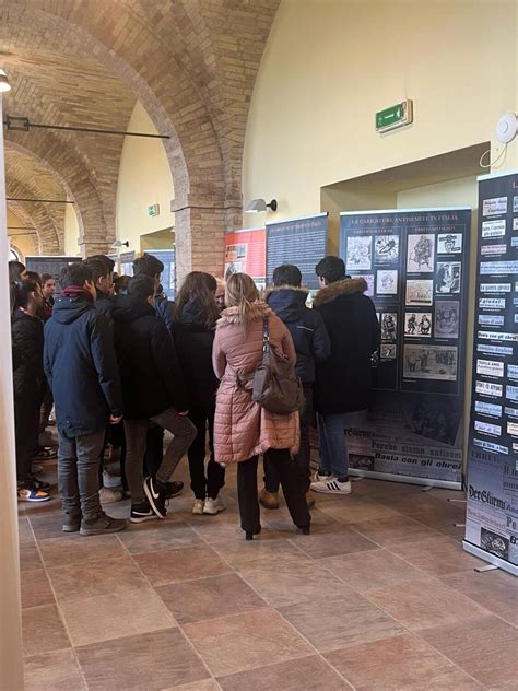 La Razza Nemica Inaugurata La Mostra Nel Loggiato Cerulli Di