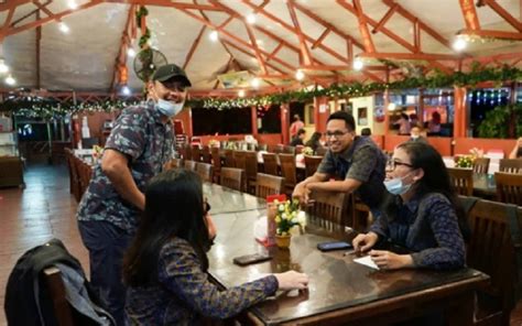 Tempat Makan Di Maluku Siap Manjakan Lidah Sobat Traveler