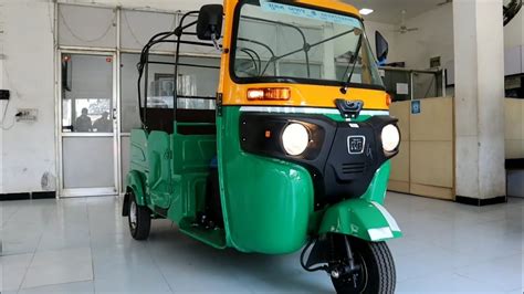 Bajaj Re Compact Auto Rickshaw Cng Bs Three Wheeler Price