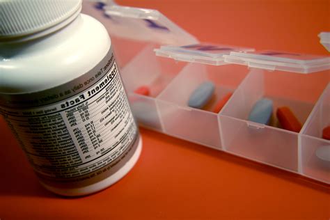 Free Picture Dietary Supplement Bottle Set Weekly Pill Container