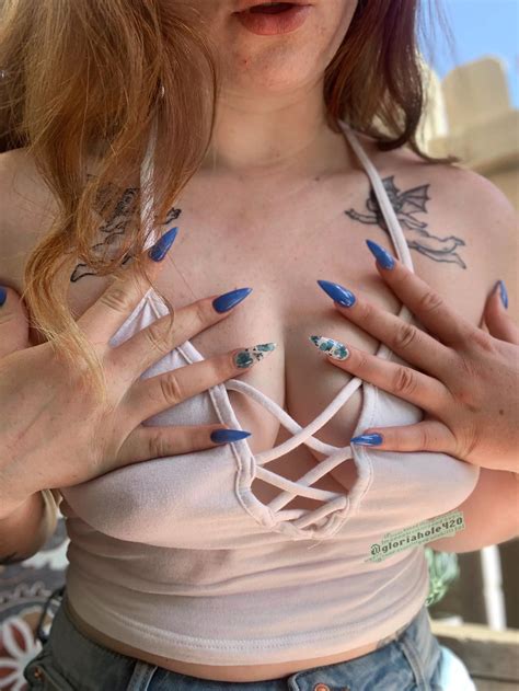 No Bra Nudes Downblouse Nude Pics Org