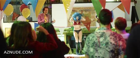 WILLOW SHIELDS Nude AZNude