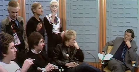 Sex Pistols La famigerata intervista al Grundy Show che portò il punk nei salotti d Inghilterra