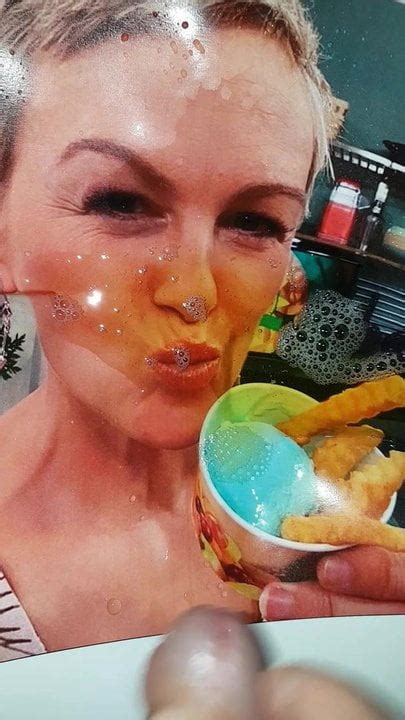 Tv Hure Bepisst Gay Tributes Hd Porn Video Xhamster Xhamster