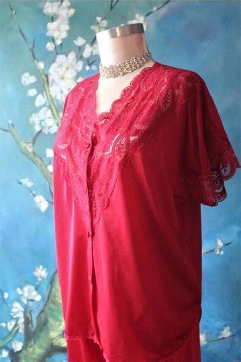 Olga Lingerie Holiday Gem