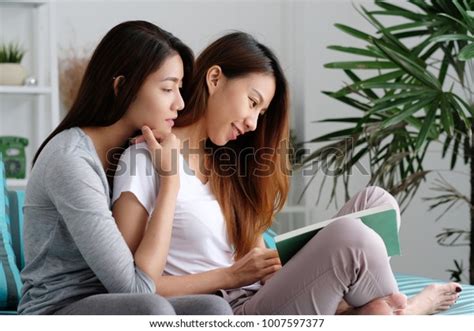 Стоковая фотография 1007597377 Lgbt Young Cute Asian Lesbian Couple Shutterstock