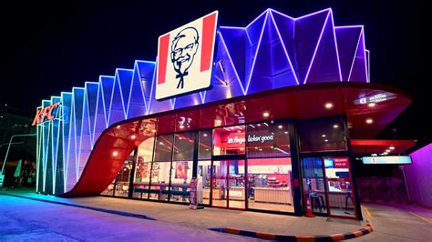 LED FAÇADE LIGHTING PROJECT KFC EKKAMAI - YouTube