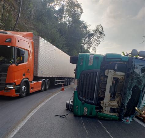 Congestionamento Na Serra Das Araras Chega A 15km Após Carreta Tombar