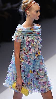 Romantic Valentino offers a seductive vision of spring | HELLO!