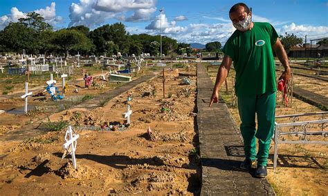 Corpos de bebês yanomami enterrados sem o conhecimento das mães são