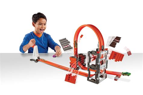 Hot Wheels DWW Track Builder Construction Kit Connectable Loops And