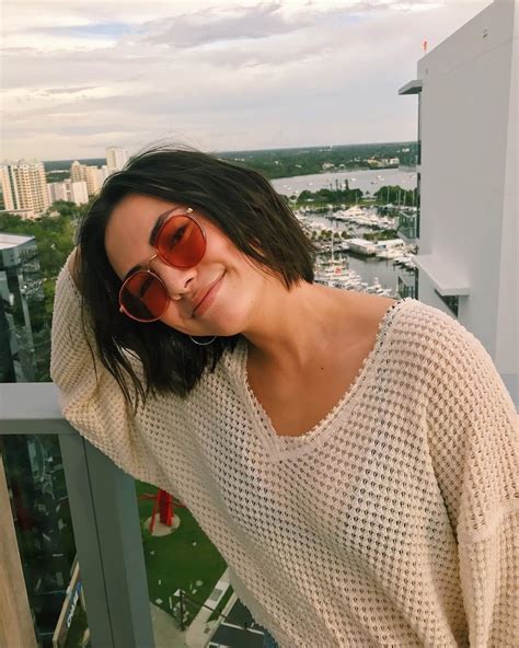 Nàng beauty blogger gốc Việt đang hot trên Youtube Làm video từ khi mới 10 tuổi sở hữu hơn 75