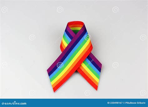 Las Cintas Arcoiris Simbolizan El Orgullo Gay Y Lgbt Imagen De Archivo