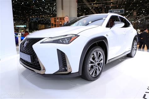 2019 Lexus Ux 250h Shows Off Its Spindle Grille In Geneva Autoevolution