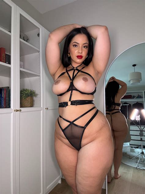 Is Fucking An Arab MILF On Your Christmas List This Year