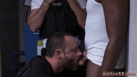 Police Gay Sex South Africa Nude Purse Thief Becomes Rump Meat