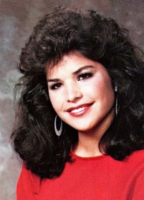 Lauren Sánchez Wiki, Age, Boyfriend, Husband, Family, Biography - WikiBio