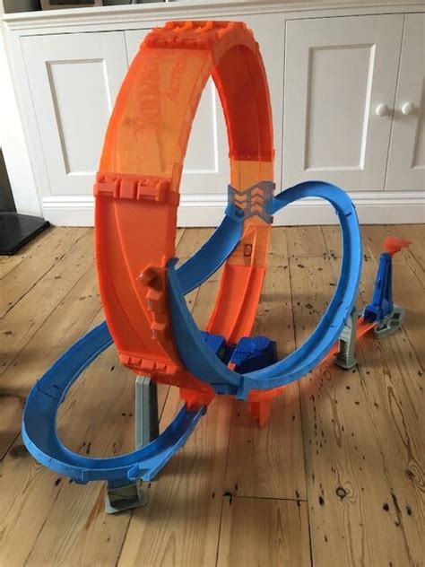 Hot Wheels Massive Loop Mayhem Track Set For Sale Items Offered East Dulwich Forum