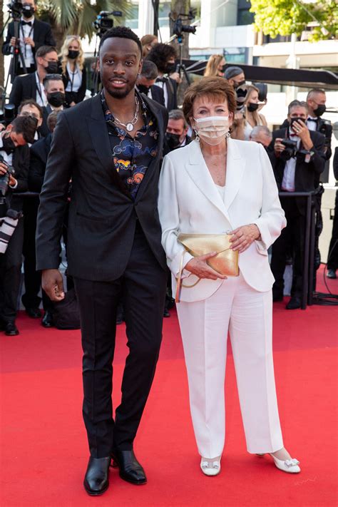 Photo Dadju et Roselyne Bachelot Montée des marches du film