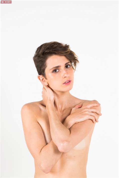 Naked Carol Duarte Added 08 05 2020 By Lobezno