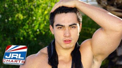Axel Kane Muscle Hunk Model Joins PeterFever Gay Network JRL CHARTS