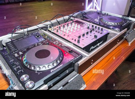 A Dj Deck Stock Photo Alamy