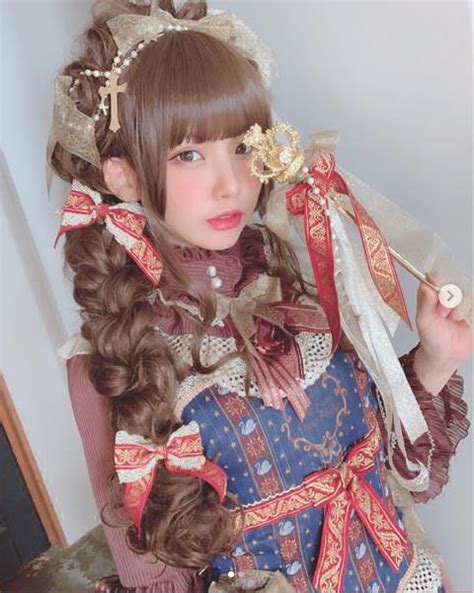 Cosplay vì đam mê hot girl Nhật Bản kiếm sương sương 2 tỷ đồng mỗi ngày