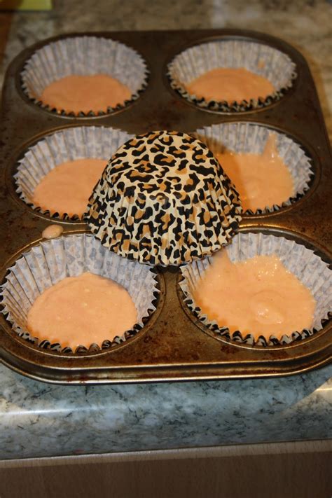 Caroline Makes Sex On The Beach Cupcakes