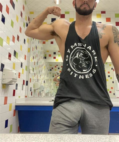 What Do You Notice First Nudes Bulges NUDE PICS ORG