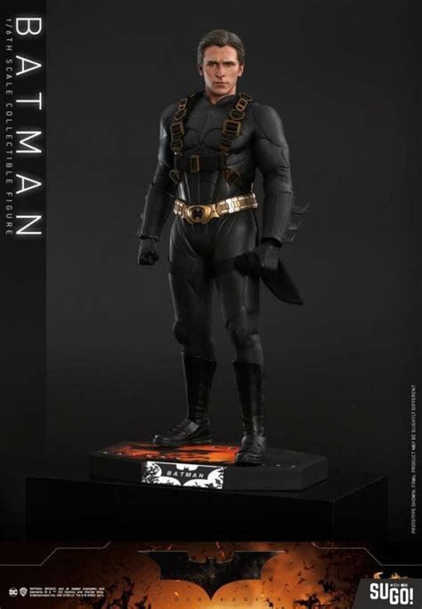 Hot Toys Batman Begins Batman 1 6th Scale Figure MMS595 Sugo Toys Action Figures Collectibles