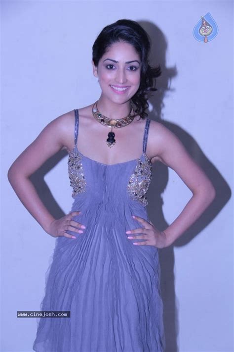 Yami Gautam Hot Stills Photo 17 Of 17