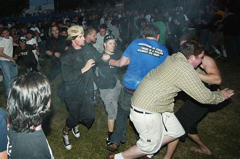 How Fans Explain Moshing To People Who Dont Know What It Is