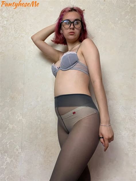 Nerdy Babe In Bra Panties And Pantyhose 23 Nude Pics XHamster