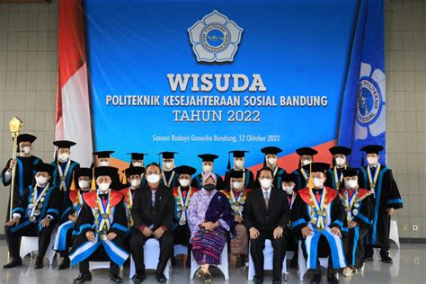 Sidang Terbuka Senat Wisuda Magister Dan Sarjana Terapan Poltekesos