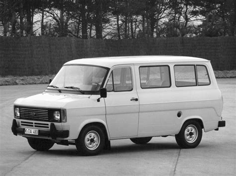 Ford Transit - технические характеристики, модельный ряд, комплектации ...