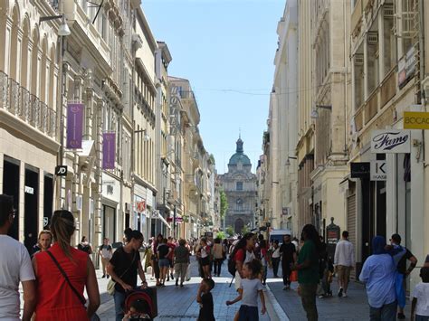 La Canebière incontournable à Marseille Office de Tourisme de Marseille