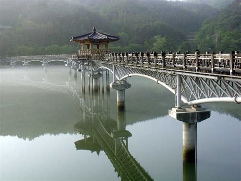 15 Unusual and Creative Bridges - Style Motivation