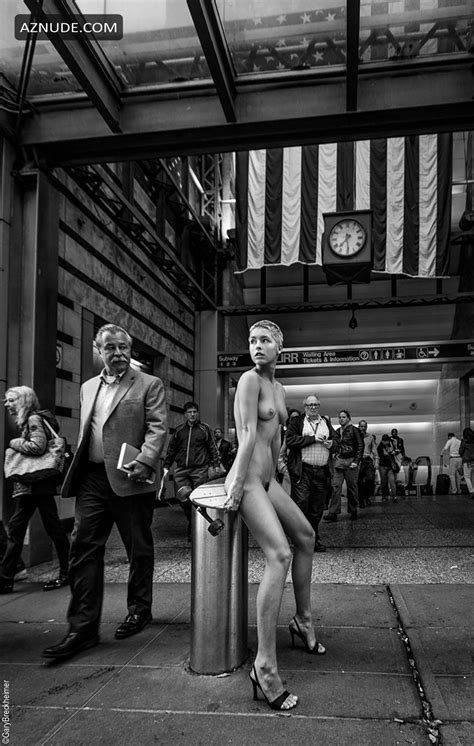 Marisa Papen Naked On A Skateboard On The Streets Of New York Aznude