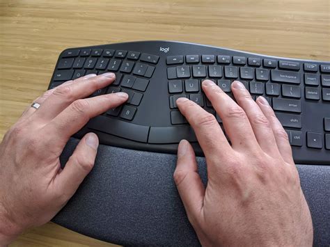 The Logitech Ergo K860 is an ergonomic keyboard that is comfortable to ...