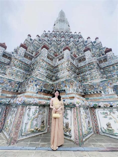 Chỉ cao hơn mét rưỡi bạn gái cũ Quang Hải vẫn gây mê với bikini 2 mảnh nhỏ xíu