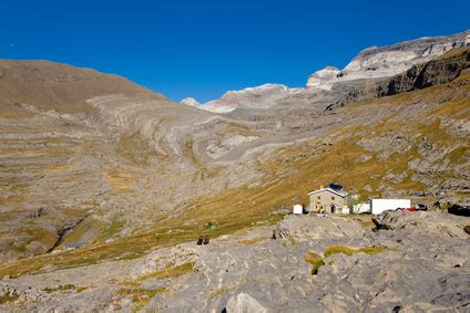 Escalade Canyoning et Randonnée au Mont Perdu dans les Pyrénées