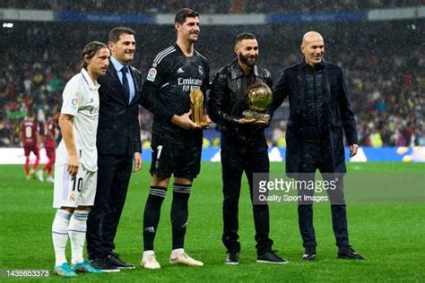 Iker Casillas & Zinedine Zidane Photos and Premium High Res Pictures - Getty Images